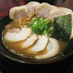 ラーメン与七 - 