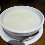 豊栄 - チャイニーズ甘酒の冷たい汁粉白玉入り500円