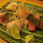 石山寿司 - 造り。(鮃、鰯酢〆、螺貝、茗荷、金目鯛昆布〆)