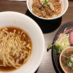 つけ麺一燈 - 牛出汁清湯そば　ウシーン０号～リバイバルver～(醤油)(1)