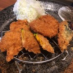 手打ちとんかつかつ屋 - クリームコロッケ膳のB