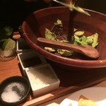 76208499 - ガガモーレのサラダ ディップ作製中