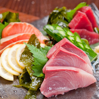 Fresh sashimi delivered directly from Nakaminato starting from 380 yen