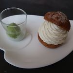 エスタシオン カフェ - 和三盆のシュークリーム