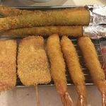 Kushikatsu Tanaka - 串揚げ 右からガリ、エビ、上はアスパラ