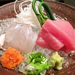 川波 - お造り、マグロとヒラメです