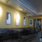 Kaka'ako Kitchen - 2017年の内観(ドアの奥側を曲がった所にお手洗いあり)