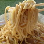 ラーメン二郎 - 本当に食べやすい麺