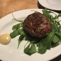 カルネジーオ イースト - 