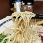 アンダーグラウンド ラーメン 頑者 - 