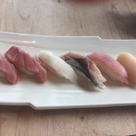 権八 SUSHI - にぎりはどちらのコースも同じ内容