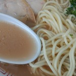 ラーメン げんこつ家 - スープ麺アップ