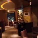 ピエール・ガニェール - ガラス張り