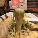 鹿児島ラーメン 我流風 - パスタ風な麺