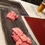 Sumibi Yakiniku Tsuru Gyuu - 