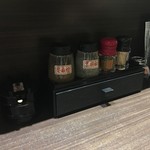 麺屋祥 - 卓上の調味料