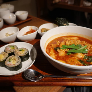 Korean Dining ハラペコ食堂_1