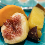 うを徳 - 2017.11 フルーツ盛り（山梨石和柿、福岡とよみつひめ、茨城シルクスイート）