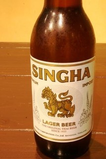 h Asian Food ＆ Bar Bagus - シンハー1本/650円　タイで最もポピュラーなビール。クセになっちゃうお客様が急増中です♪