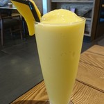 Tokyo Dining Cafe - マンゴースムージー