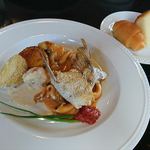 ステーキ・洋食のTANTO屋 - 鯛と魚介のポワレ　2017.11