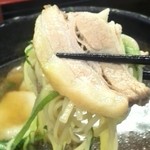 豊中麺哲 - 肉巻き麺リフト