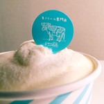 生クリーム専門店 ミルク - シフォンケーキのクリームはなめらか