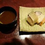 りょうりや 御旅屋 - 鯖きずし  赤だし大盛