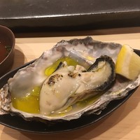 不動前 すし 岩澤 - 厚岸の蒸し牡蠣