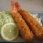 忠治食堂 - エビフライ