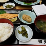 新蔵 - 紅鮭定食