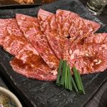 炭火焼肉屋台 たじま屋 - くらしたすき焼き風タレ♫生卵も付いてきます(*^ω^*)