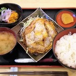 和ごはん一献 丸屋 - 人気のカツ煮定食 972円