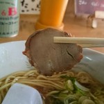 生姜ラーメン みづの - 歯ごたえのあるチャーシュー