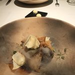 レストランエール - ランチ、肉料理では液体窒素の演出。