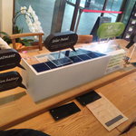 KAITEKI CAFE - 店内、いたるところにソーラーパネルが！