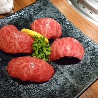 清江苑 池袋西口本店 - 〇レアーステーキ握り850円×2人前