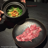 飯田橋 喝采 - 和牛と生雲丹の土鍋ごはん ハーフサイズ（1600円）