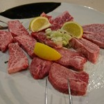 炭火焼肉 とさや - 黒毛和牛特選盛