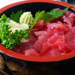 市場食堂 - マグロの中落ち丼