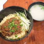 濰京坊　 - ジャージャー麵41HKD　担担麺より気に入った