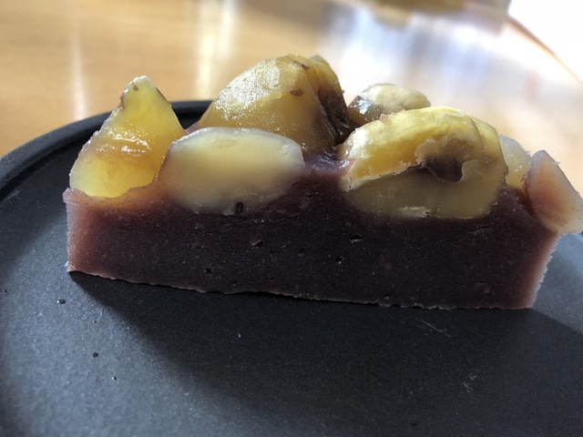 今だけの季節限定 栗むし 栗が終われば販売終了 しっとり優しい甘さの老若男女に好かれる逸品 By ゆりのすけ 仙太郎 三越銀座店 せんたろう 銀座 和菓子 食べログ