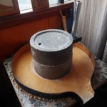 吟八亭 やざ和 - 手引きの石臼