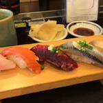磯のがってん寿司 - 本日の日替り5貫 900円。
