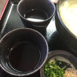 手打ちうどん 大蔵 - つけ出汁と薬味