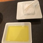 スリオラ - 岩塩とオリーブオイル