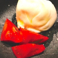 La Brianza - ブッラータチーズのカプレーゼ仕立て