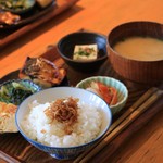 海宿食堂 グッドモーニング材木座 - 朝ごはん定食　900円