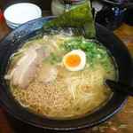 拓味亭 - 「黒豚とんこつラーメン」660円