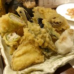 Washokuba Hasuya - 蓮根はさみ揚げ、蓮根と加賀野菜の天ぷら